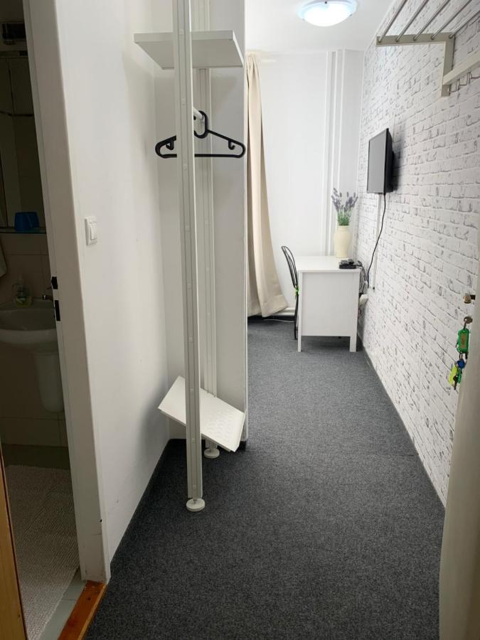Penzion Holiday Trnava Buitenkant foto